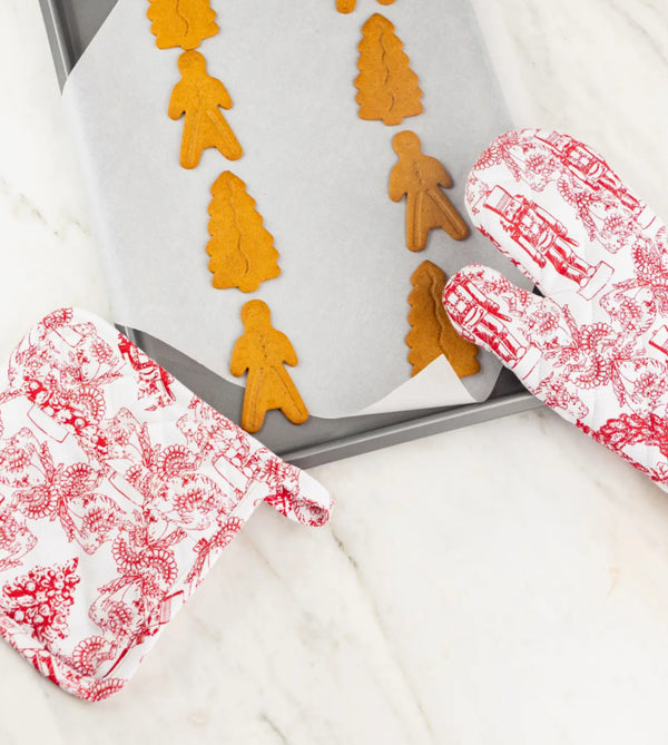 Classic Nutcracker Oven Mitt and Potholder Set